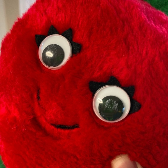 1982 and 1983 del monte Reddie tomato and shoo-shoo scarecrow vintage plushies - Picture 8 of 15